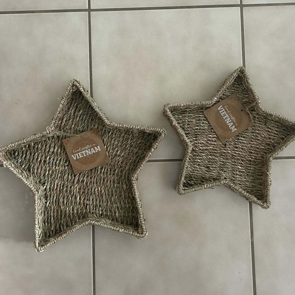 Star-Shaped Woven Baskets